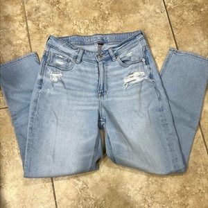 American Eagle mom Jean
